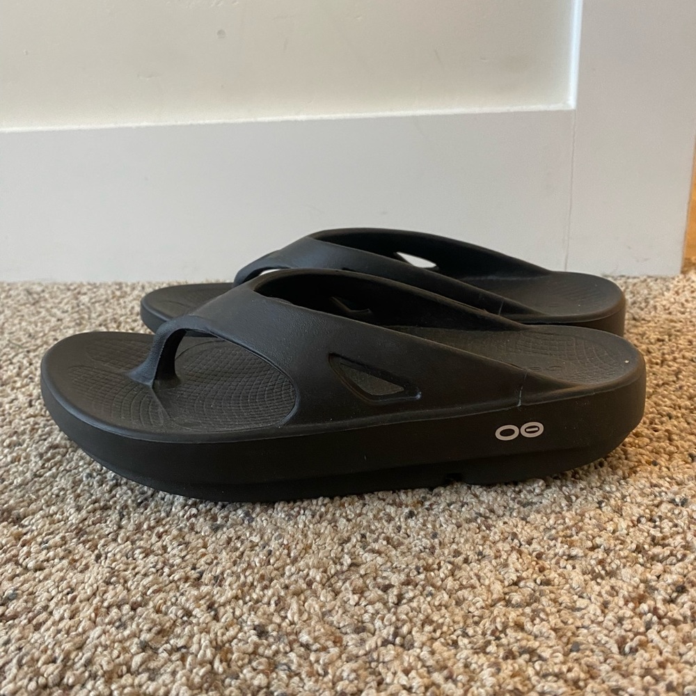 Oofos sandals